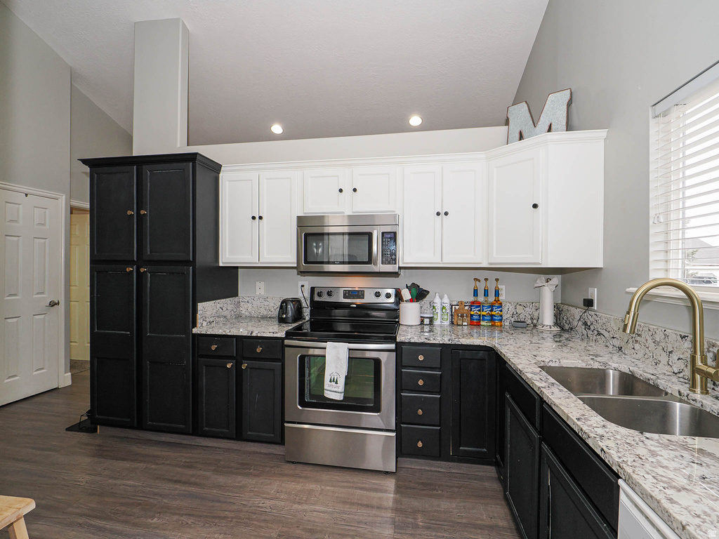 3928 N DAVENCOURT LOOP Lehi, UT 84048