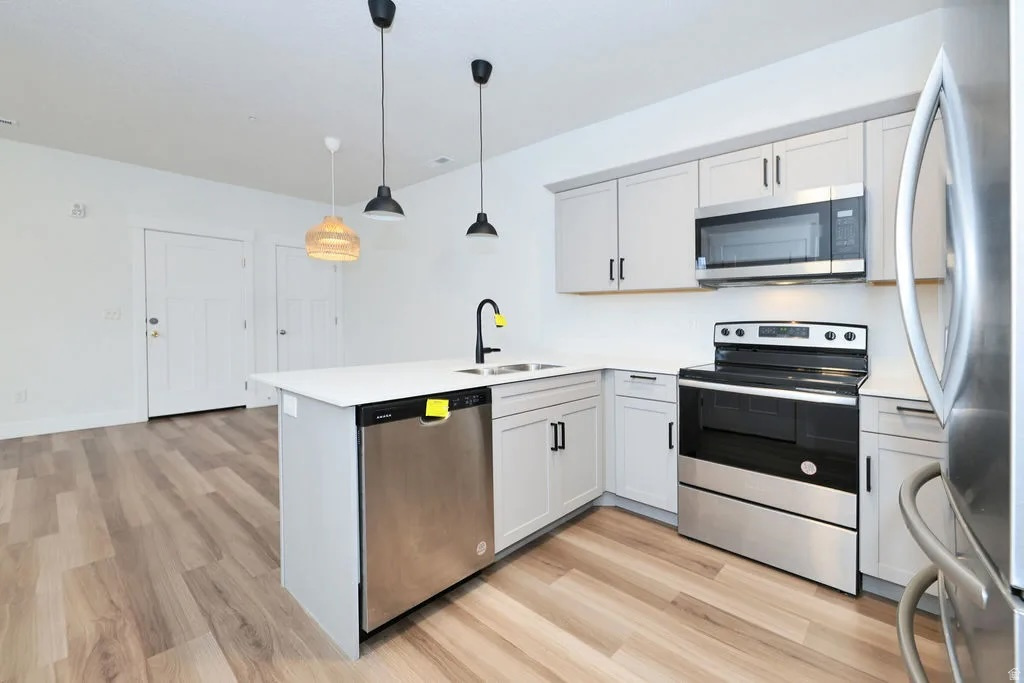 13525 S POOLE DR #B202 Riverton, UT 84065