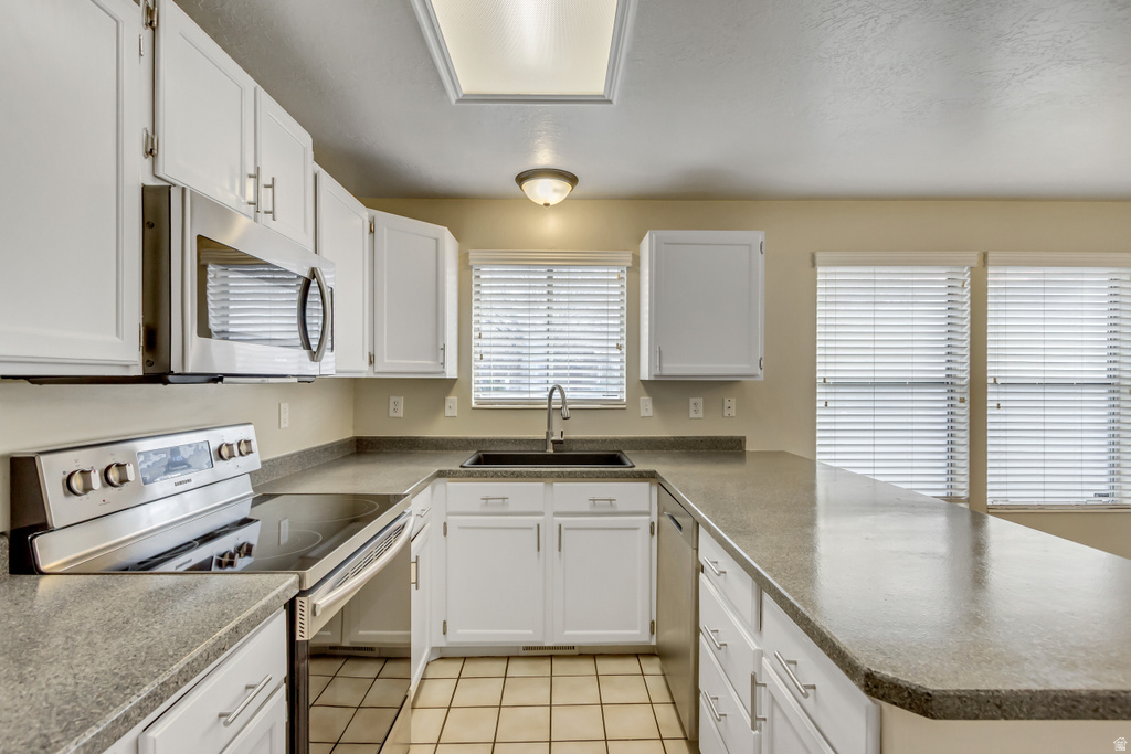 9733 S QUINDARO RD Sandy, UT 84070