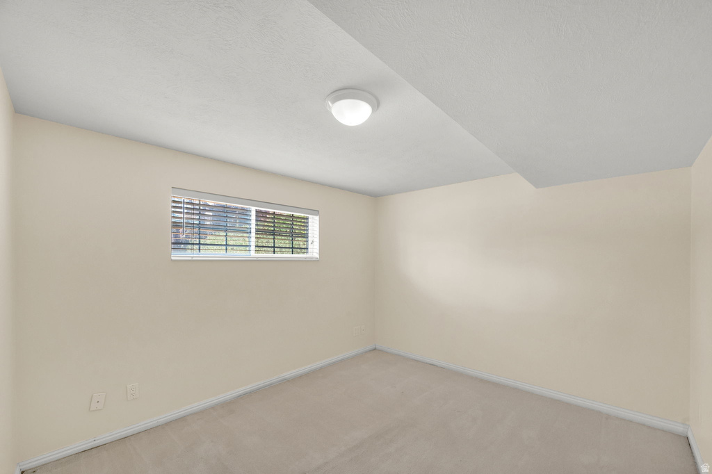 5916 S 620 E Murray, UT 84107