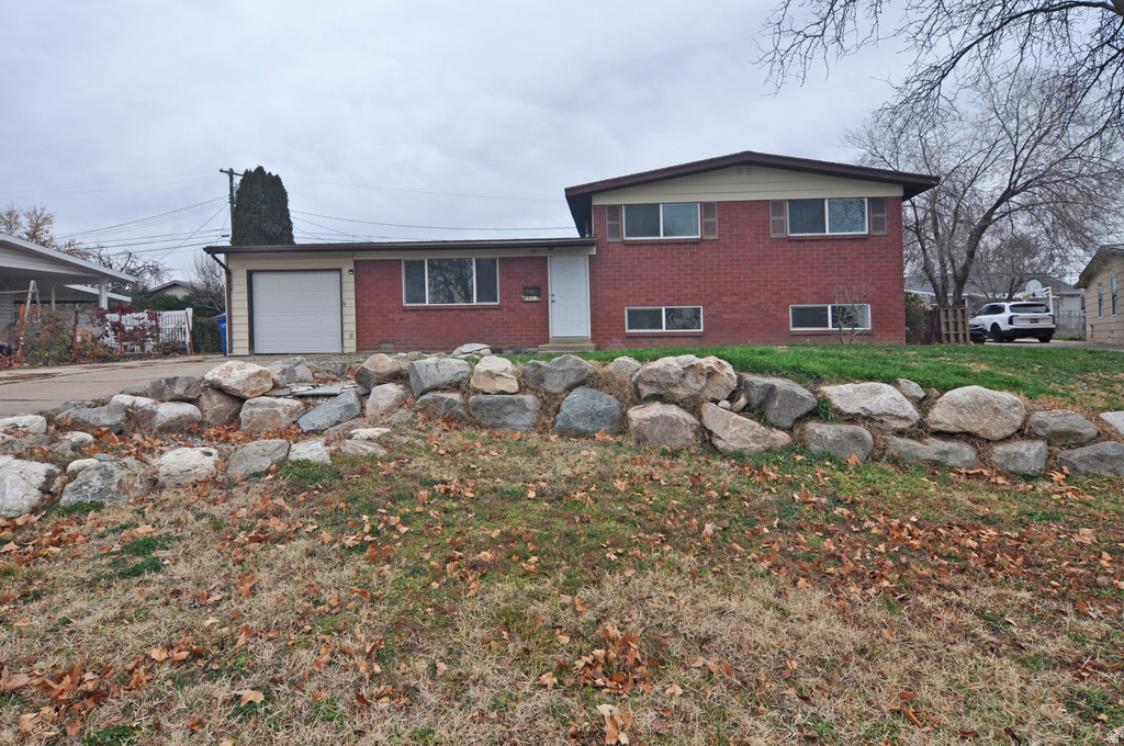 2358 N 400 W Sunset, UT 84015