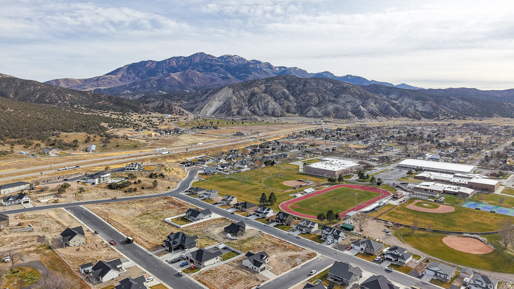 1062 N 580 E Nephi, UT 84648