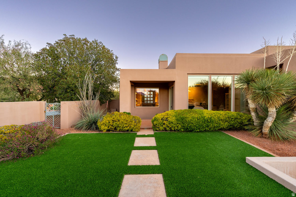 2417 W COHONINA TRL St George, UT 84770