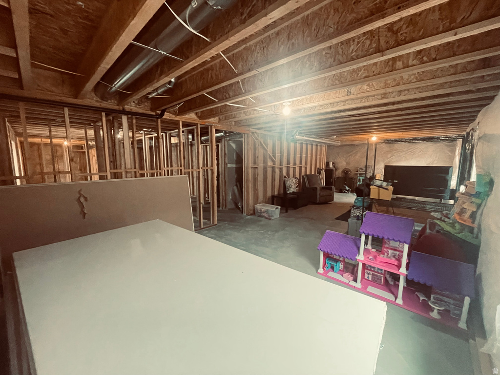 355 W LAUREN LN #214 Tooele, UT 84074