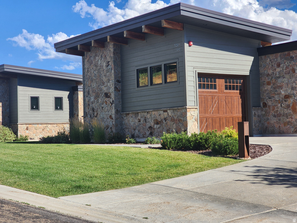 5211 E MOOSE HOLLOW DR #302 Eden, UT 84310