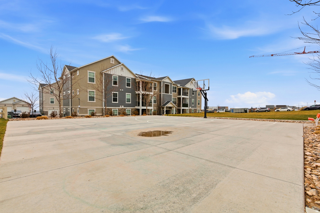 14672 S BLOOM DR #303 Herriman, UT 84096