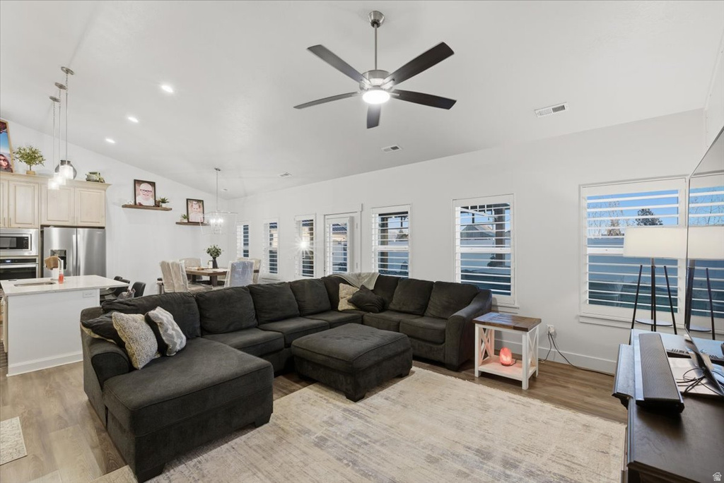 3935 W 2875 N Plain City, UT 84404