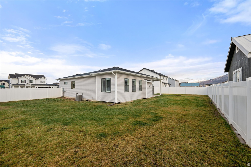 3152 N 3450 W Plain City, UT 84404