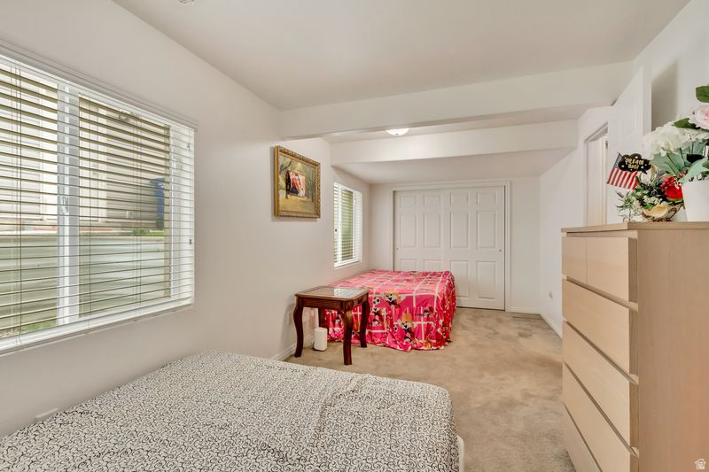 6146 W STILLRIDGE DR West Valley City, UT 84128