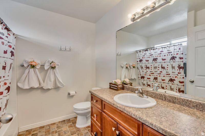 6146 W STILLRIDGE DR West Valley City, UT 84128