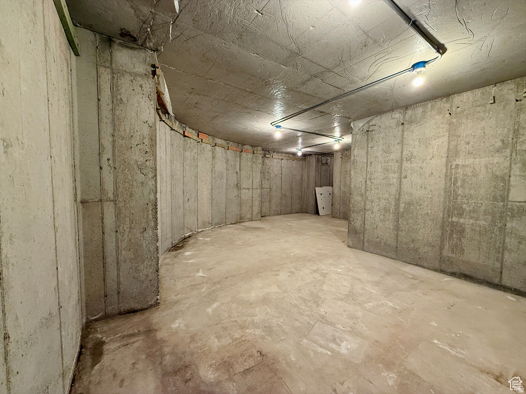 2307 MAPLE LEAF DR Cove, UT 84320