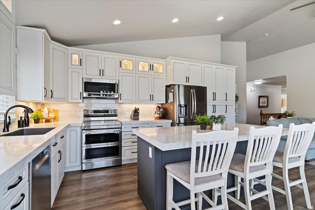 1403 GLENEAGLES DR Syracuse, UT 84075