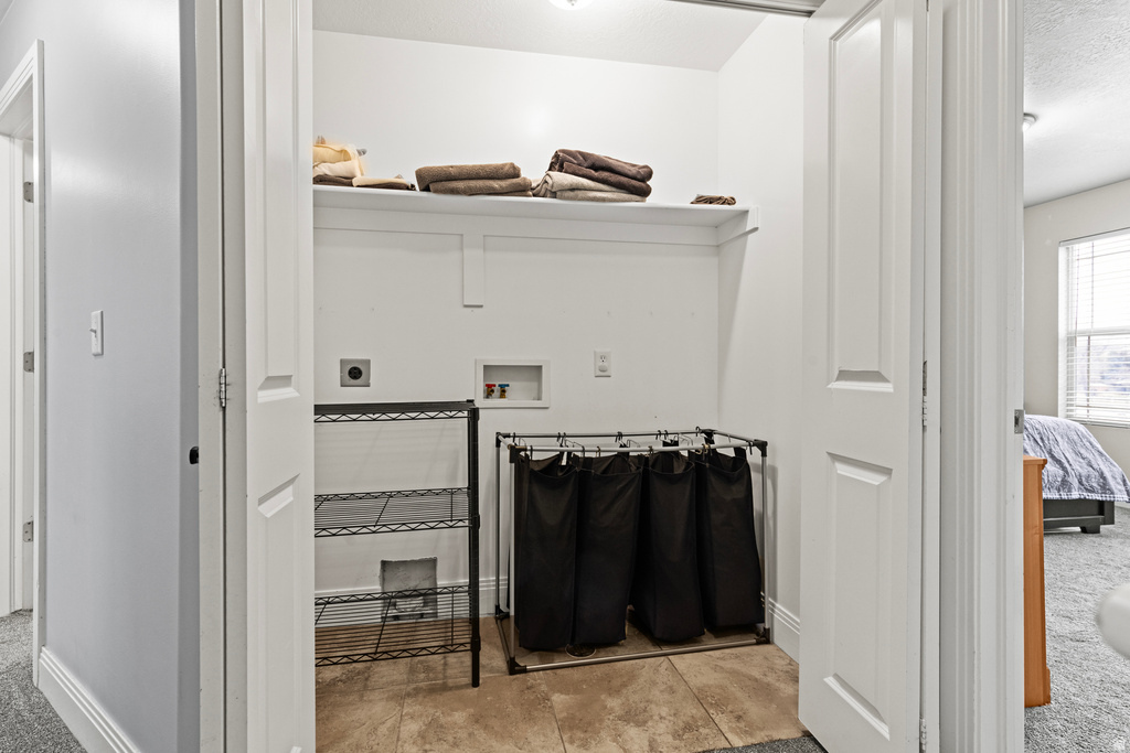 1559 E SANDALWOOD DR South Weber, UT 84405