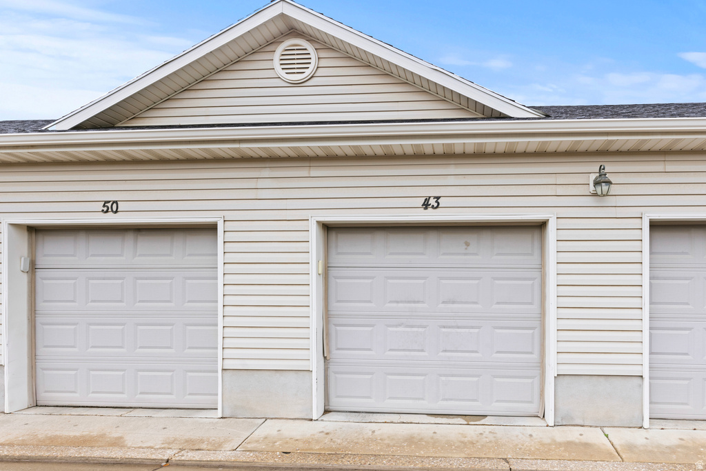 1559 E SANDALWOOD DR South Weber, UT 84405