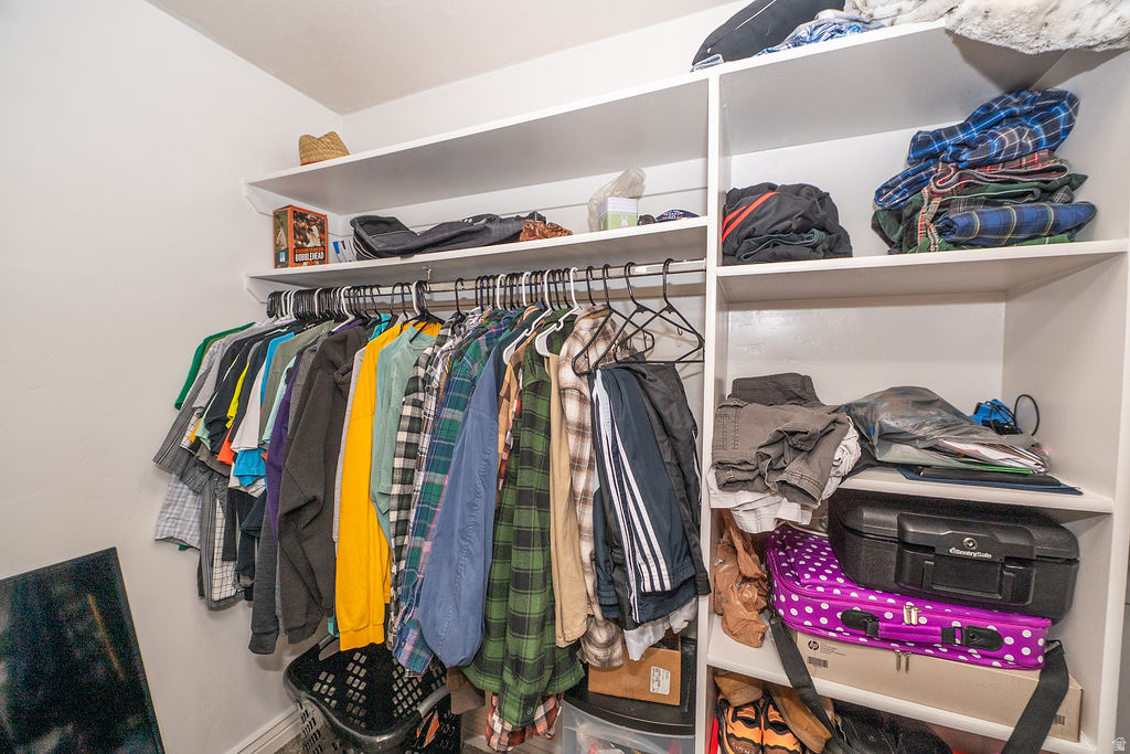 151 S SAM GATES RD Ogden, UT 84404