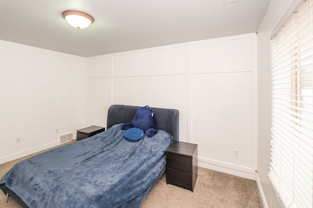 151 S SAM GATES RD Ogden, UT 84404