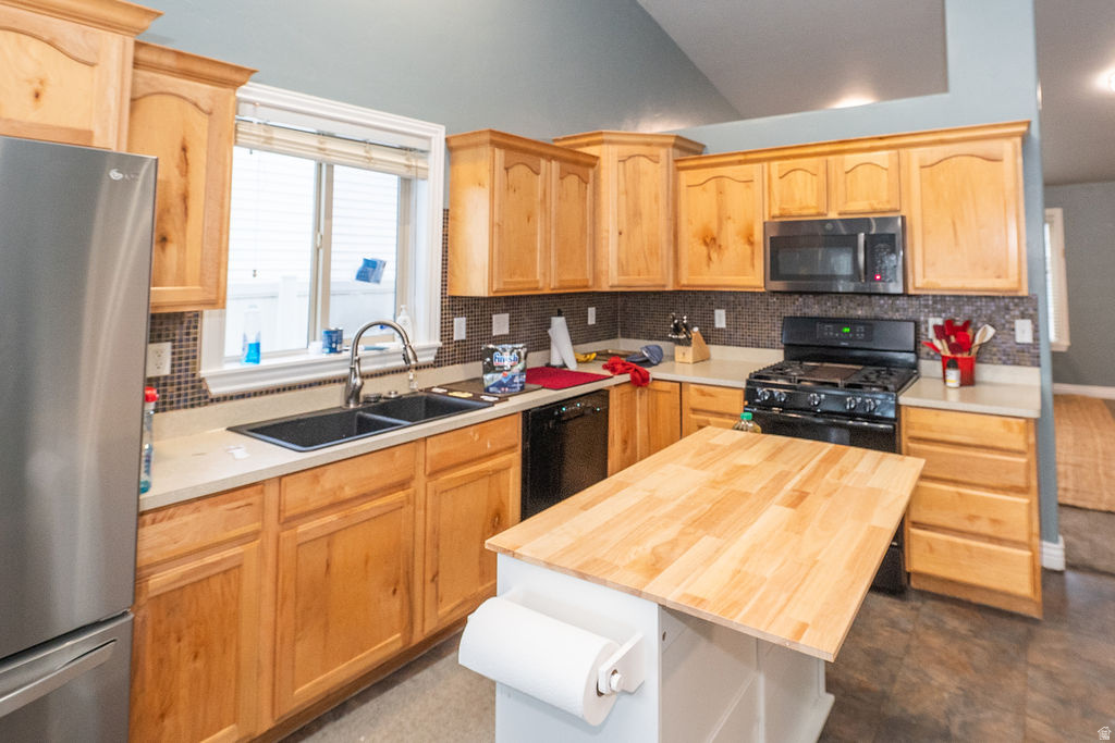 151 S SAM GATES RD Ogden, UT 84404