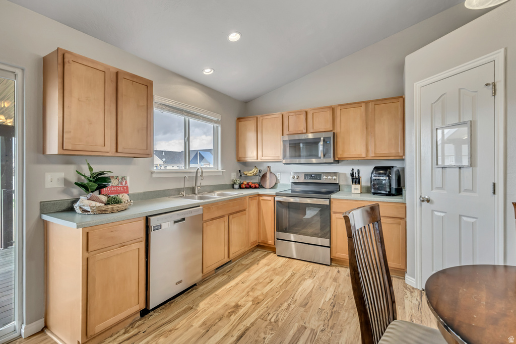 4313 N SADDLE HORN DR Eagle Mountain, UT 84005