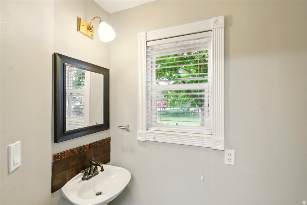 3923 HILLSIDE DR Nibley, UT 84321