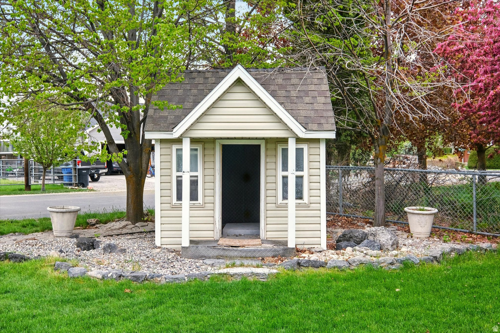 3923 HILLSIDE DR Nibley, UT 84321