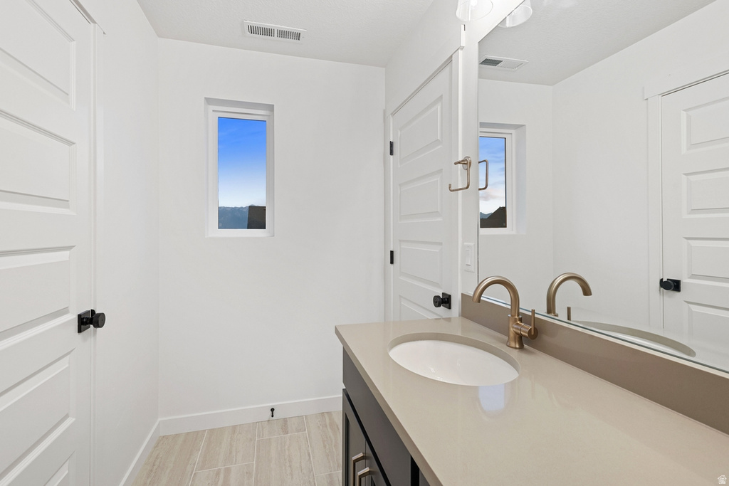 7033 W LAKE AVE South Jordan, UT 84009