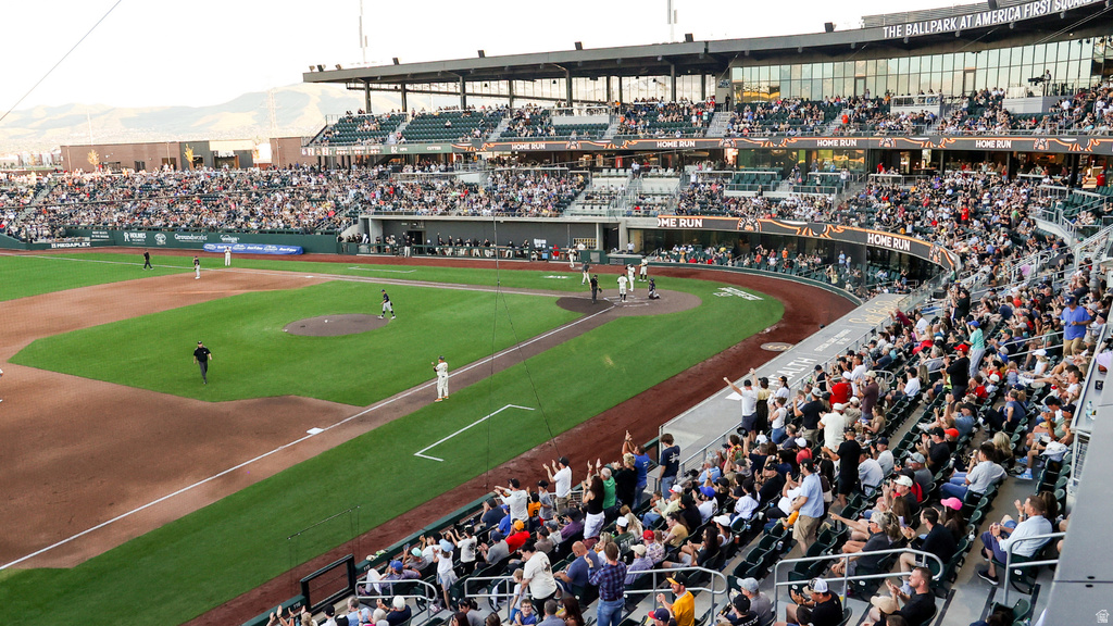 7033 W LAKE AVE South Jordan, UT 84009