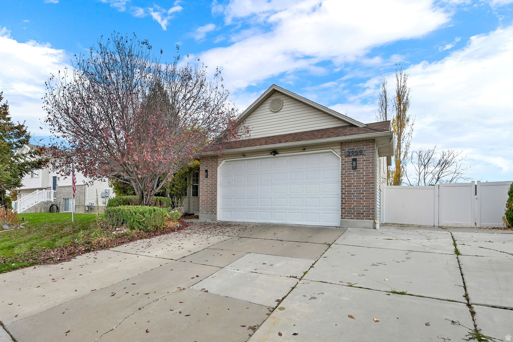 3959 W 5325 S Roy, UT 84067