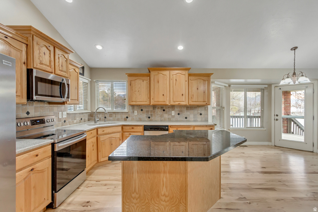 10369 S 2840 W South Jordan, UT 84095