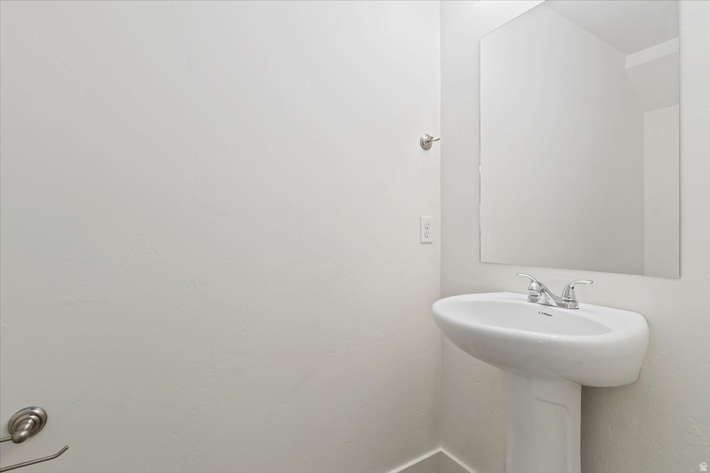 635 N 160 E Vineyard, UT 84059