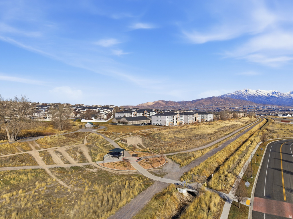 216 W RIDGE RD Saratoga Springs, UT 84045