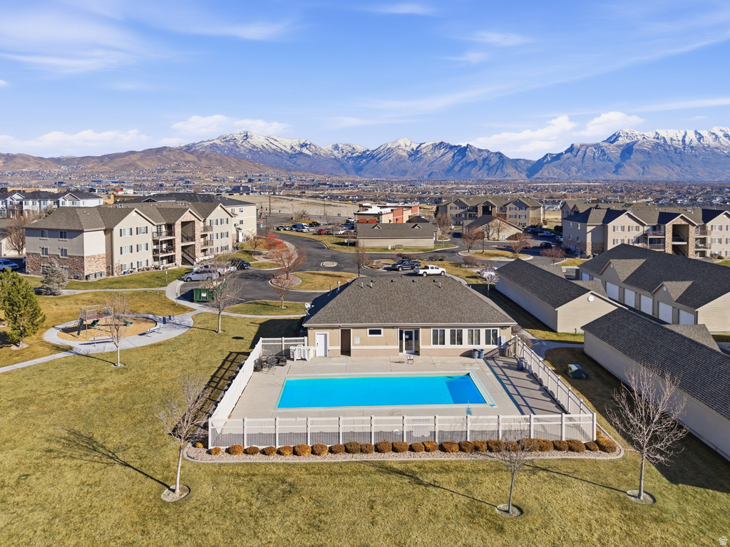 216 W RIDGE RD Saratoga Springs, UT 84045