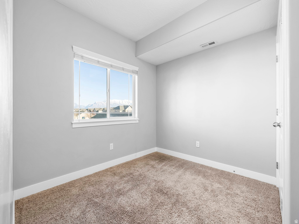 216 W RIDGE RD Saratoga Springs, UT 84045