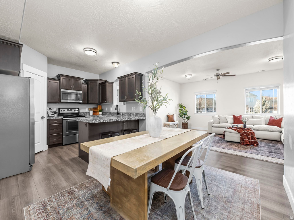 216 W RIDGE RD Saratoga Springs, UT 84045