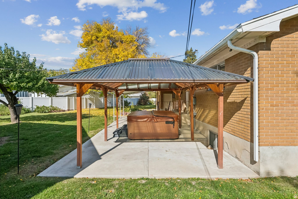 3896 S CAMPFIRE CIR West Valley City, UT 84119