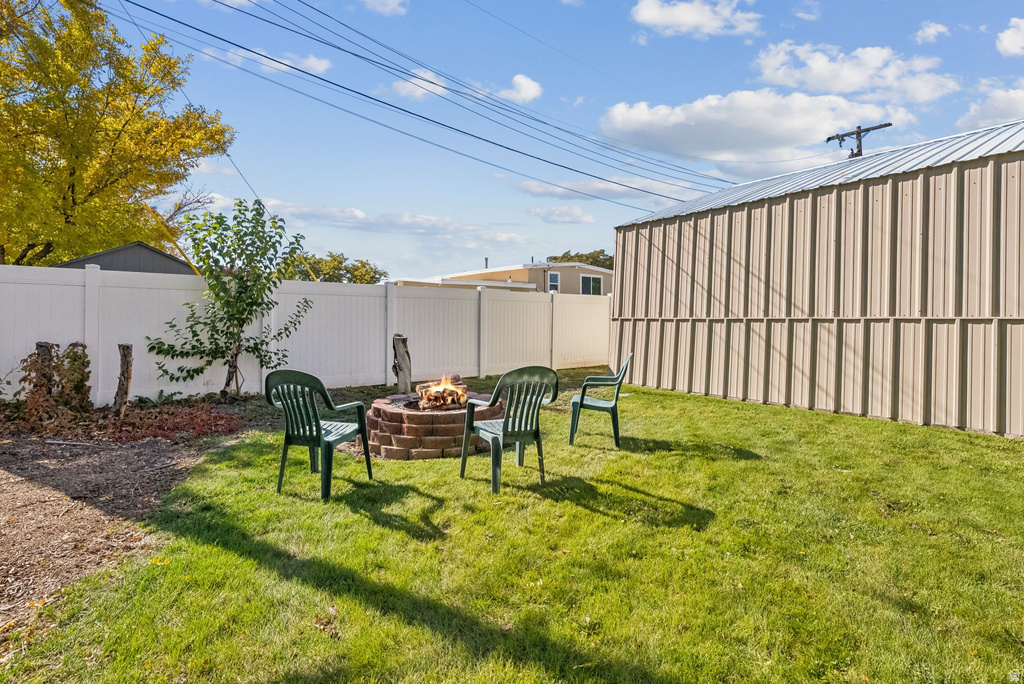 3896 S CAMPFIRE CIR West Valley City, UT 84119