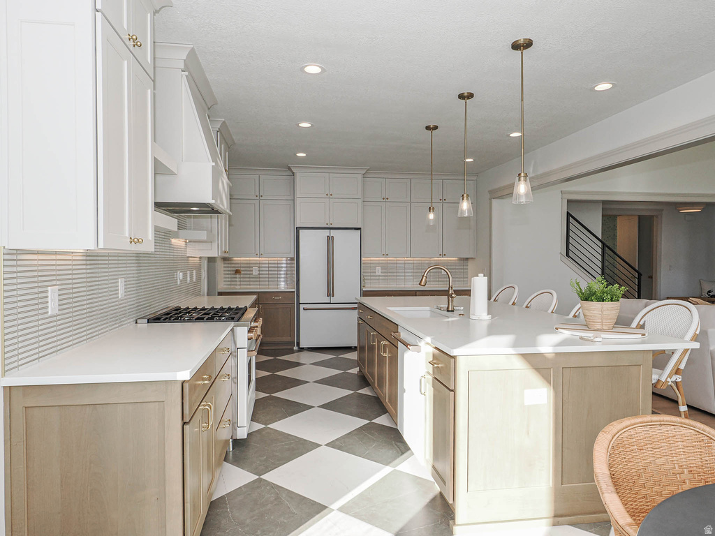 6543 W LAKE AVE South Jordan, UT 84009