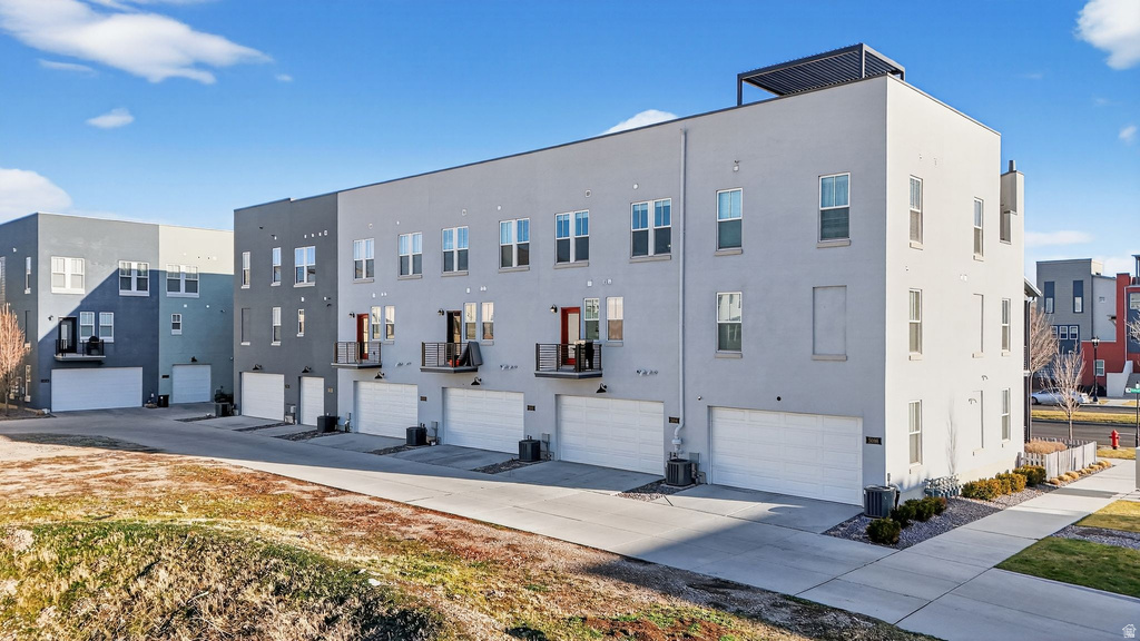 5004 W DAYBREAK PKWY South Jordan, UT 84009