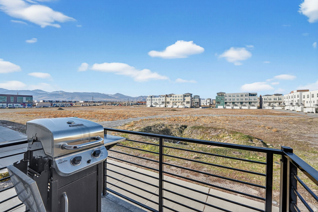 5004 W DAYBREAK PKWY South Jordan, UT 84009