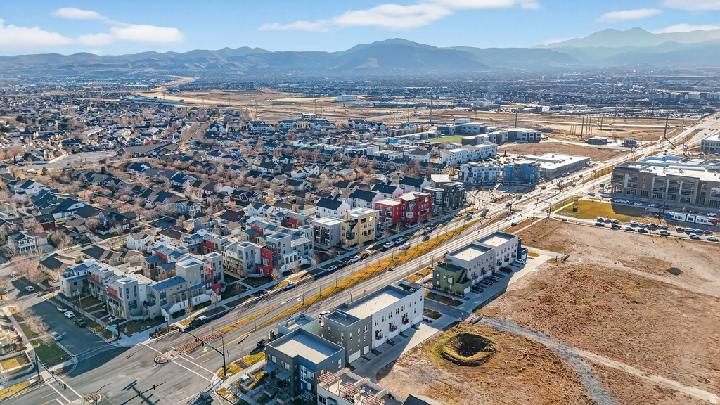 5004 W DAYBREAK PKWY South Jordan, UT 84009