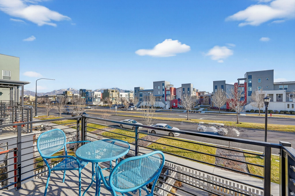 5004 W DAYBREAK PKWY South Jordan, UT 84009