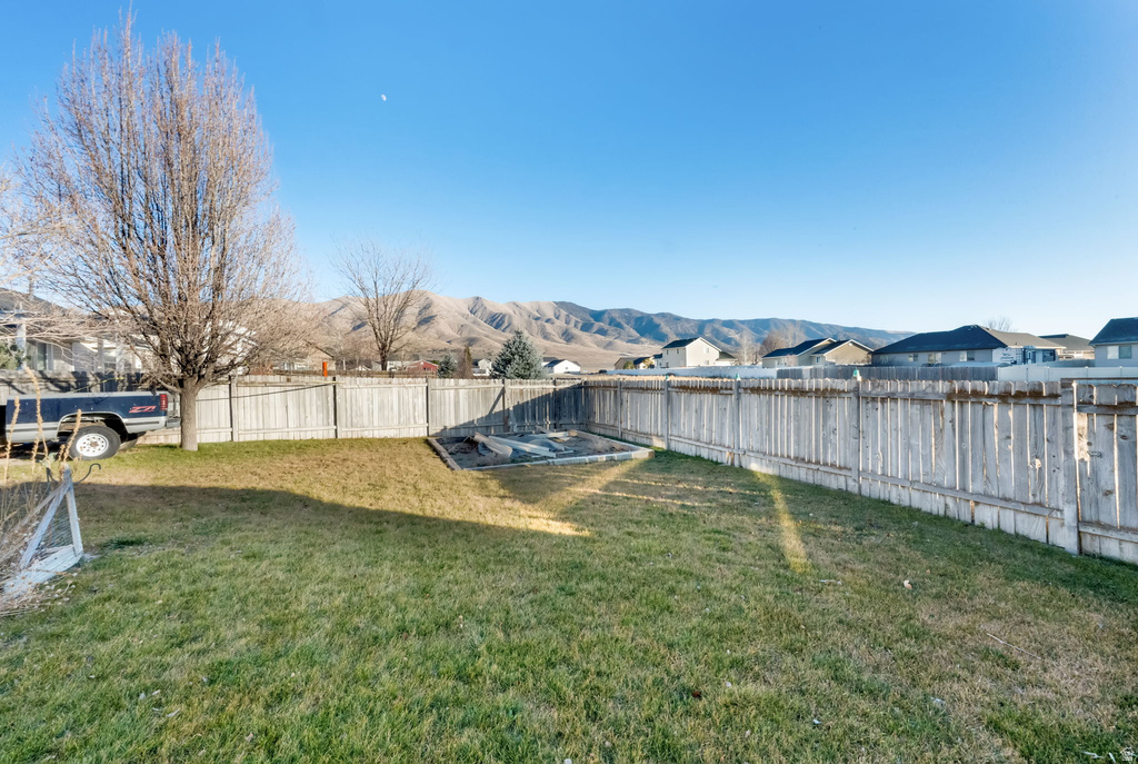 2126 E AUTUMN ST Eagle Mountain, UT 84005