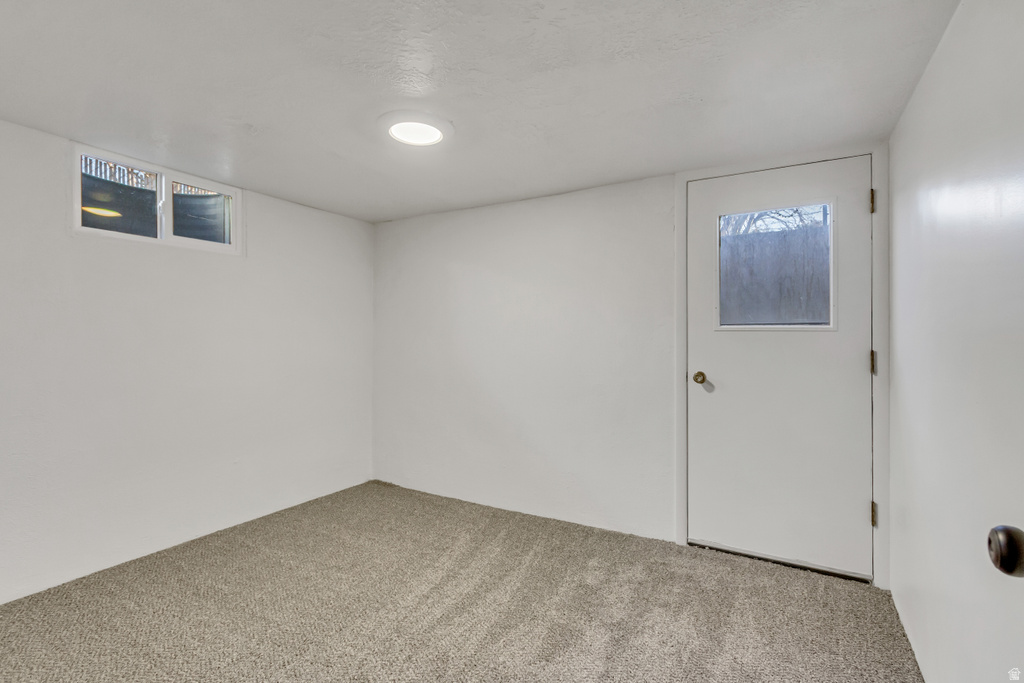 1916 N CELIA WAY Layton, UT 84041