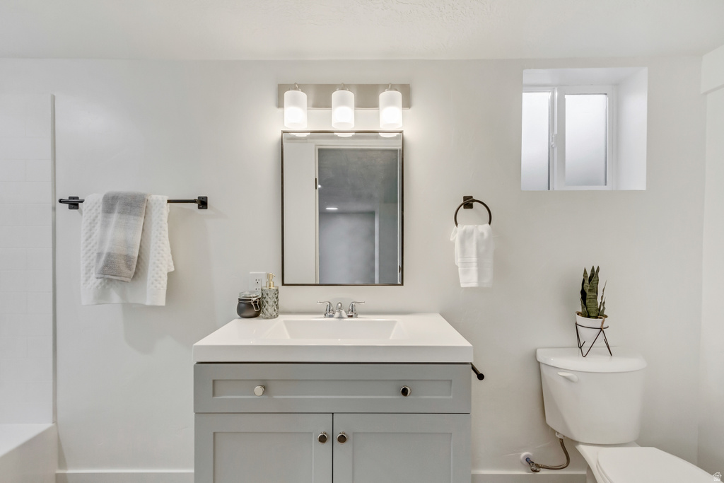 1916 N CELIA WAY Layton, UT 84041