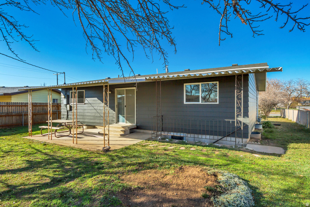 1916 N CELIA WAY Layton, UT 84041