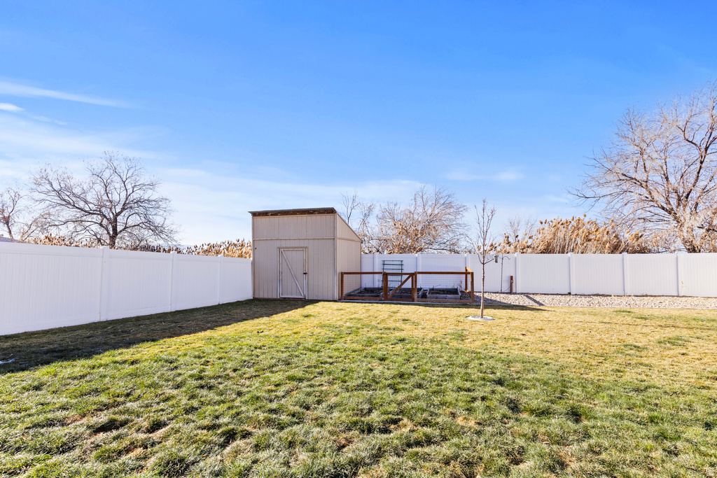 3214 S FIELDS AVE Syracuse, UT 84075