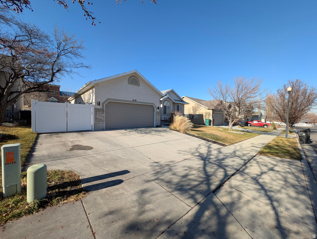 14138 S CROWN ROSE DR Herriman, UT 84096