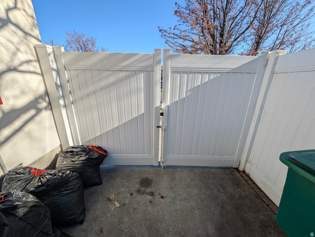 14138 S CROWN ROSE DR Herriman, UT 84096