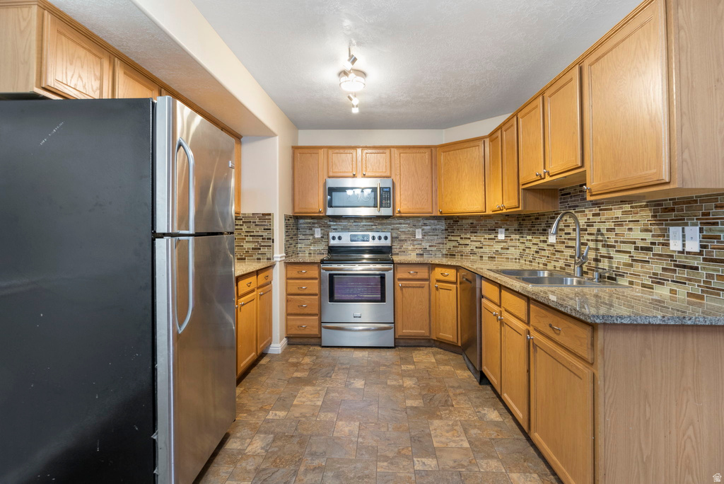 8116 N RIDGE LOOP DR #3 Eagle Mountain, UT 84005