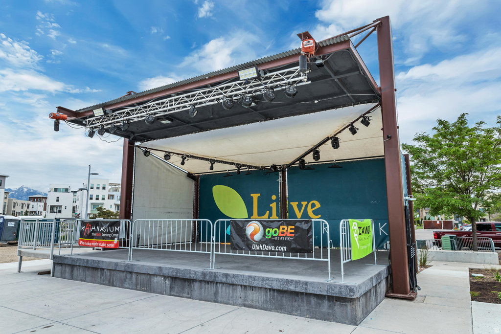 11386 S OKANOGAN LN South Jordan, UT 84009