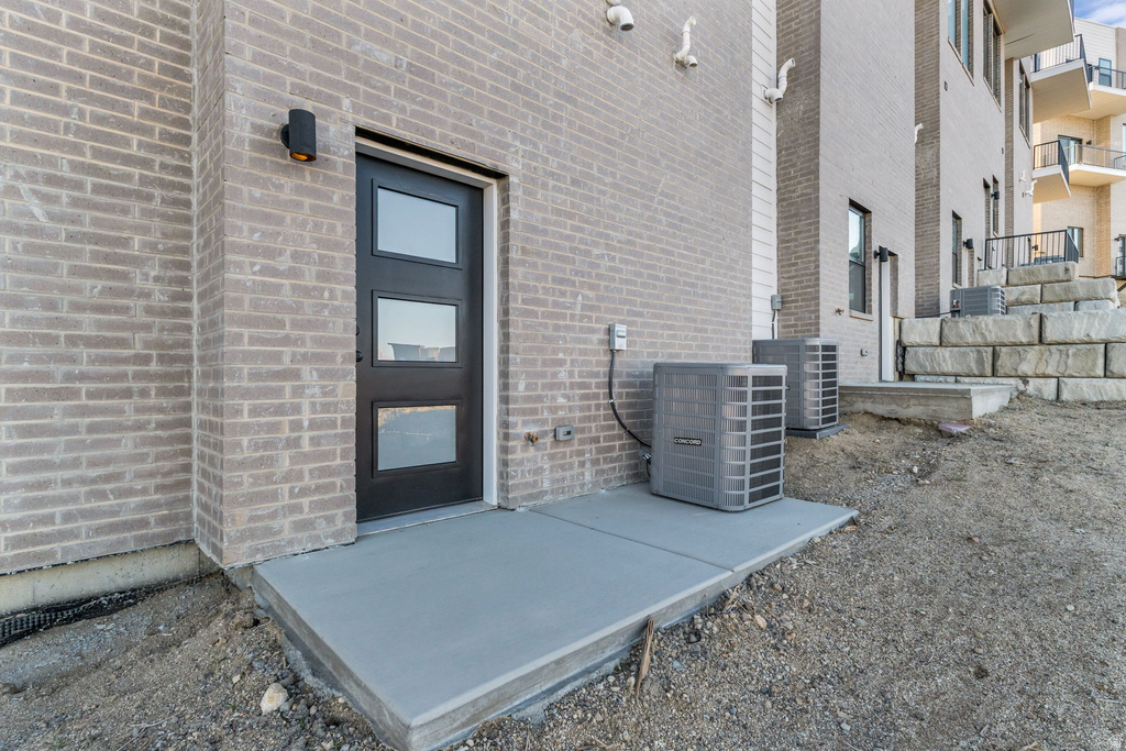 14404 S CHAMP CV Draper, UT 84020